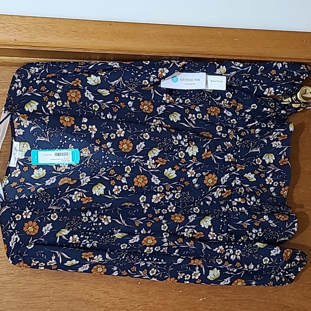 Nine Britton Blue Floral Top Size XL NWT